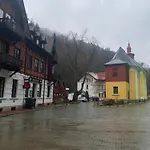Апартаменты 27 Хренско
