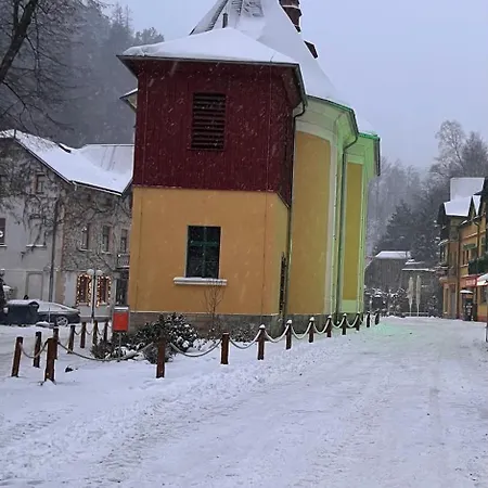 Διαμέρισμα 27 *