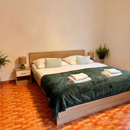 Apartment 27